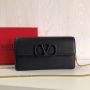 Valentino Vlogo Signature Wallet on Chain 